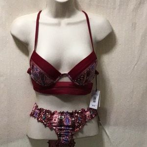 Shade & Shore swim suit. Top 32a bottom s.